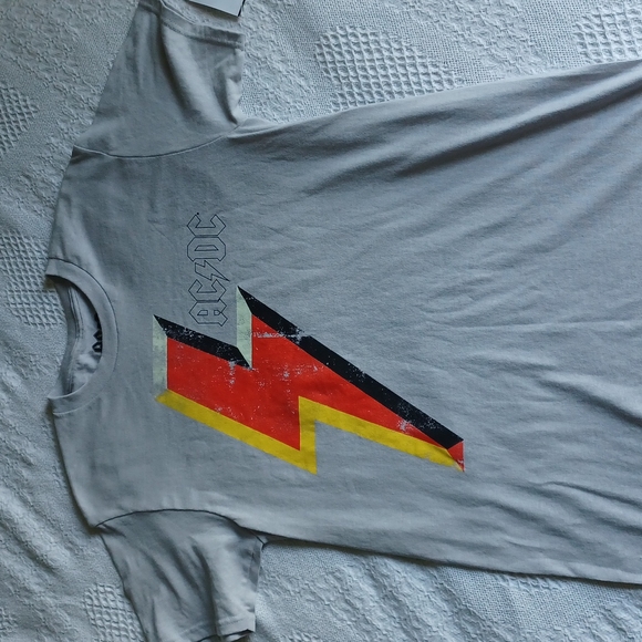 AC/DC T-shirt Small NWT Unisex - Picture 1 of 8